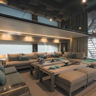 UTOPIA IV - Sky Lounge