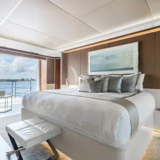 GOLDENEYE - Master Suite