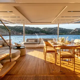 Windkind - Aft dining