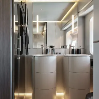 50 SHADES OF PLAY - Lower deck VIP shower room en suite