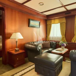 Main deck guest apartment salon