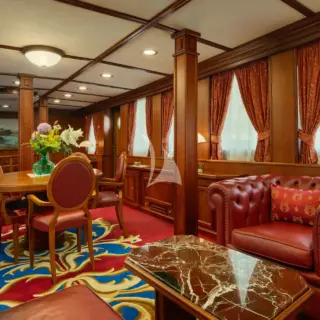 Main deck owner's salon