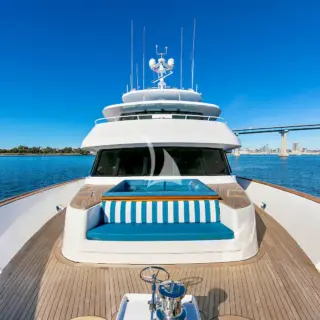 EL REY - Forward Main Deck Jacuzzi 