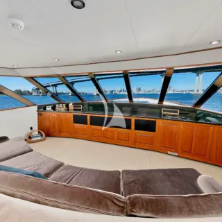 EL REY - Main Salon Forward