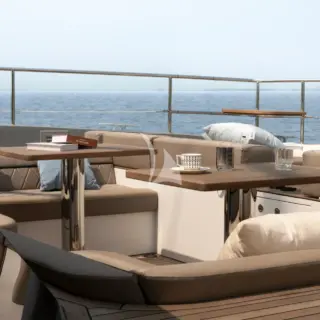 Andare Oltre - Lounge Area Foredeck