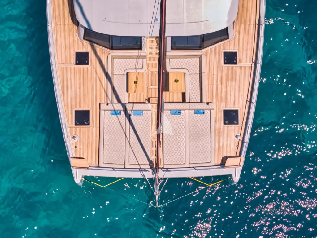 Andare Oltre - FORE DECK SUNBATHING PADS