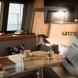 Andare Oltre - Saloon Interior