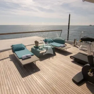 Akar XIII - Fly bridge