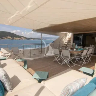 Akar XIII - Upper deck aft area