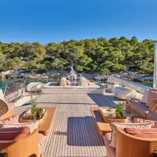 MALEN - Sundeck lounge area