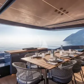 Haze - Aft dining table