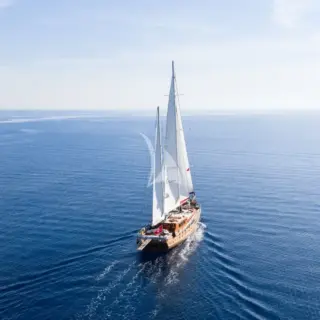 TAKE IT EASIER - Aft view of sales