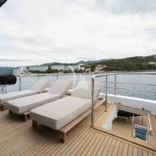 BEYOND CAPRICORN - Sun Deck