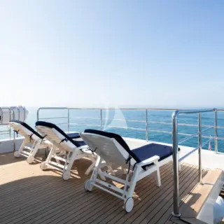 BEYOND CAPRICORN - Sundeck