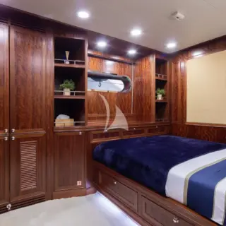 BEYOND CAPRICORN - Double cabin