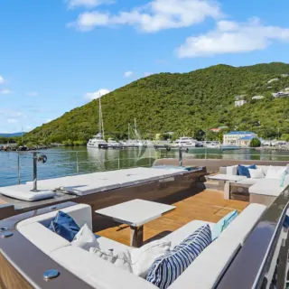 Nauti Nickel - Foredeck