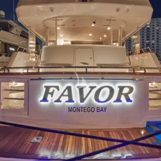 FAVOR - Transom