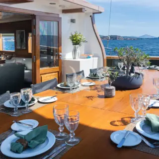 ARKTOS - Lunch set up