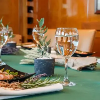 ARKTOS - Interior dining area