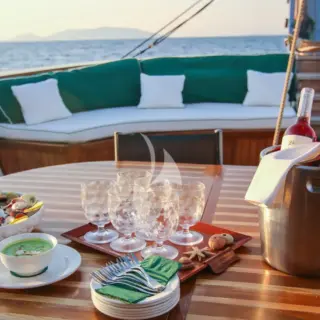 ARKTOS - Appetizer time