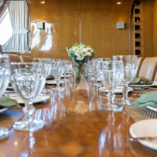 ARKTOS - Interior dining area