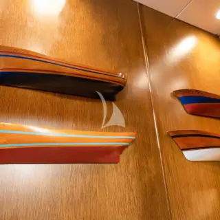 ARKTOS - Artistic details