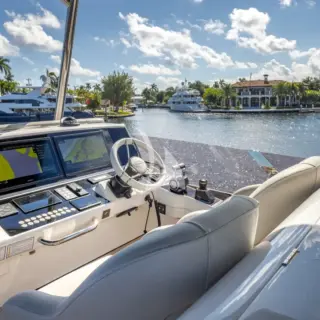 HIGH ROLLER - Image 11