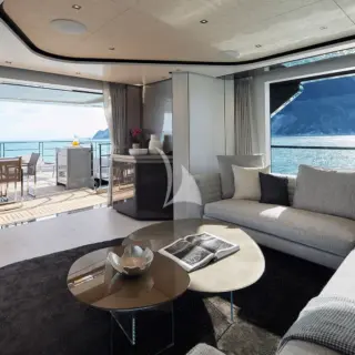 PAZIENZA - Bridge deck saloon