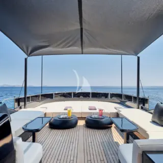 ABILITY - Sundeck sunbathing area