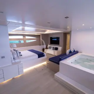 BLUE DEVIL - Master Cabin