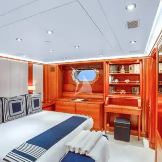 ZENJI - Double Guest Cabin