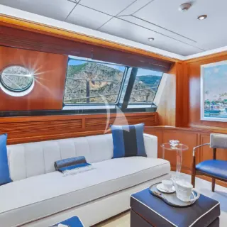 ZENJI - Main Salon Study