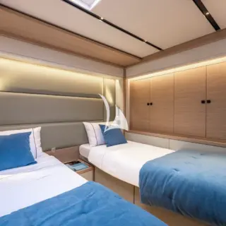 ARKTOS - EIGHTY2 sistership - Twin cabin plus bunker