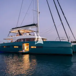 ARKTOS - EIGHT2 sistership pic