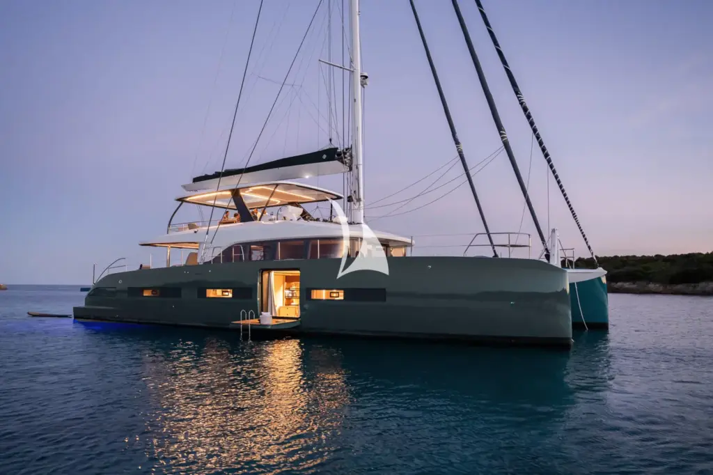 ARKTOS - EIGHTY2 sistership - At night