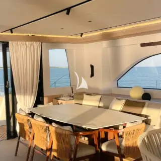 ARKTOS -  Dining table