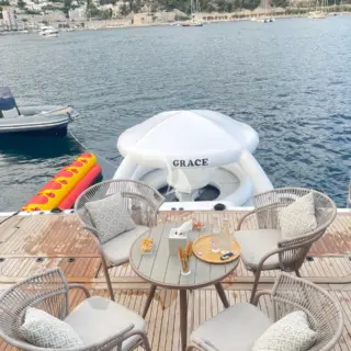 GRACE - Day Charter Set Up