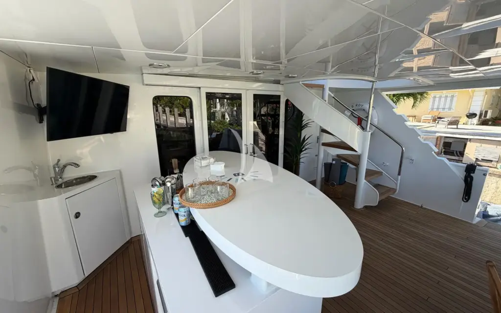 BIRDY - Main Deck Aft