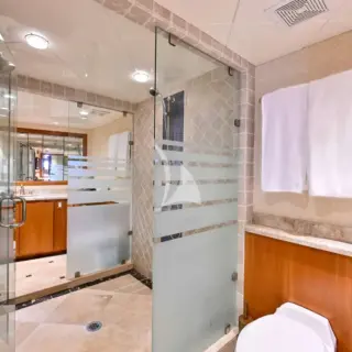 BIRDY - Master Ensuite