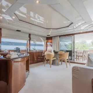 LET IT BE - Upper deck interior salon