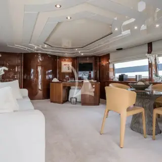 LET IT BE - Upper deck interior salon