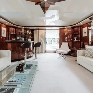 LET IT BE - Main deck salon area