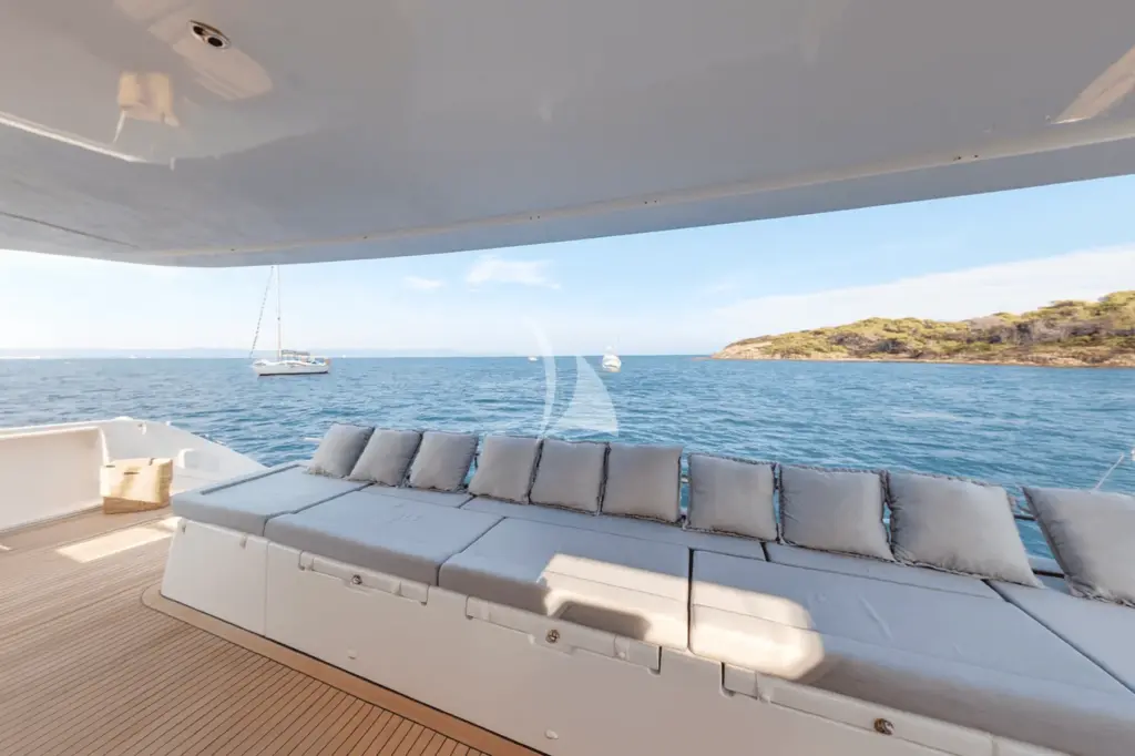 ROYAL DESTINY - Aft Deck