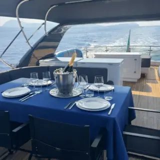 VITTORIA - FLYBRIDGE