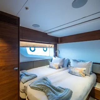 R&R - Convertible twin stateroom