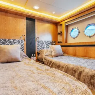 GIORGIO - Twin stateroom convertible