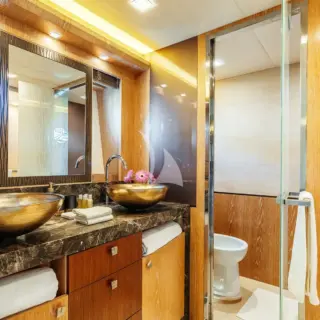 GIORGIO - Master stateroom bathroom