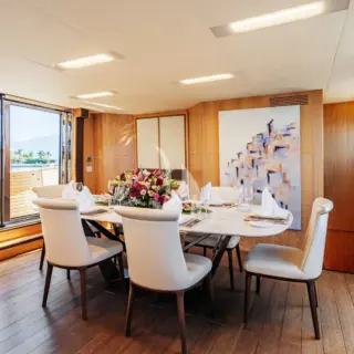 GIORGIO - Main deck dining table