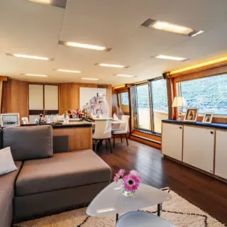 GIORGIO - Main deck saloon
