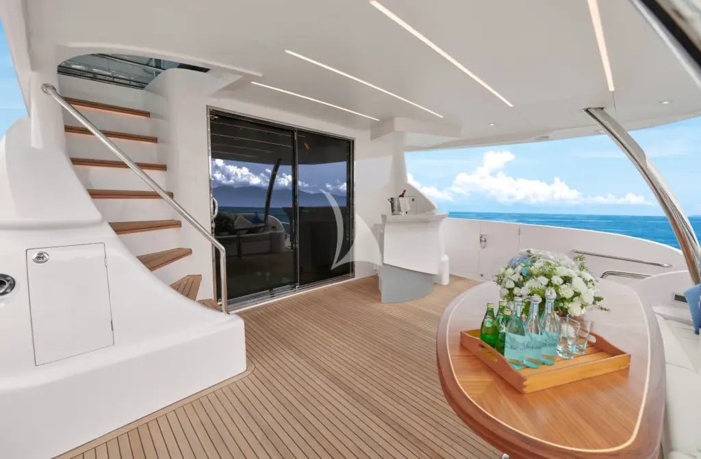 NAYA MARYN - Image 3